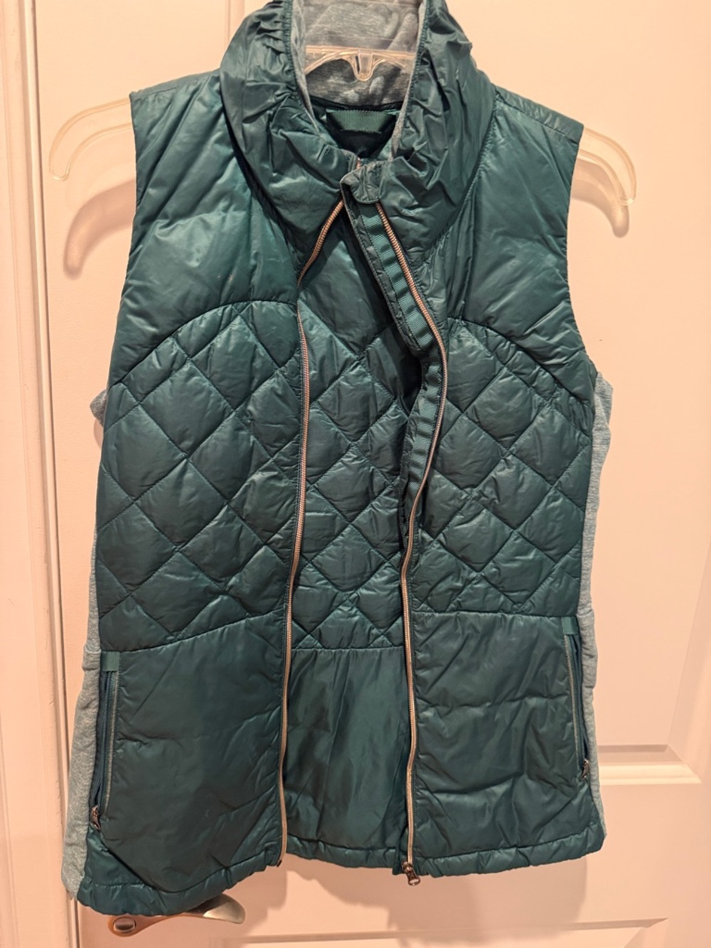 lululemon athletica teal quilted puffer vest